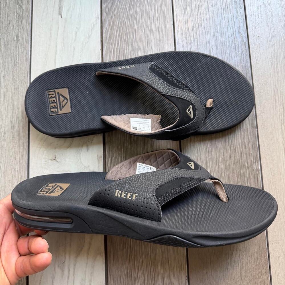 Reef Fanning Flip Flops Black View 3